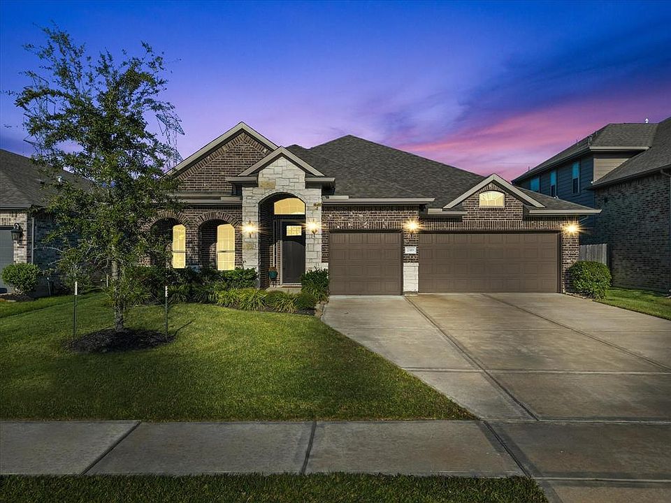 1st image of 2319 Trocadero Lane