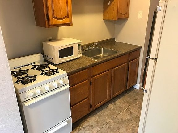 5th image of 7 Linn St APT 4
