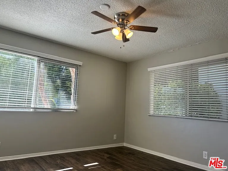 1412 Barry Ave #1 — Photo 9