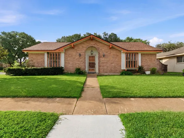 303 N Forest Blvd, Houston, TX 77090