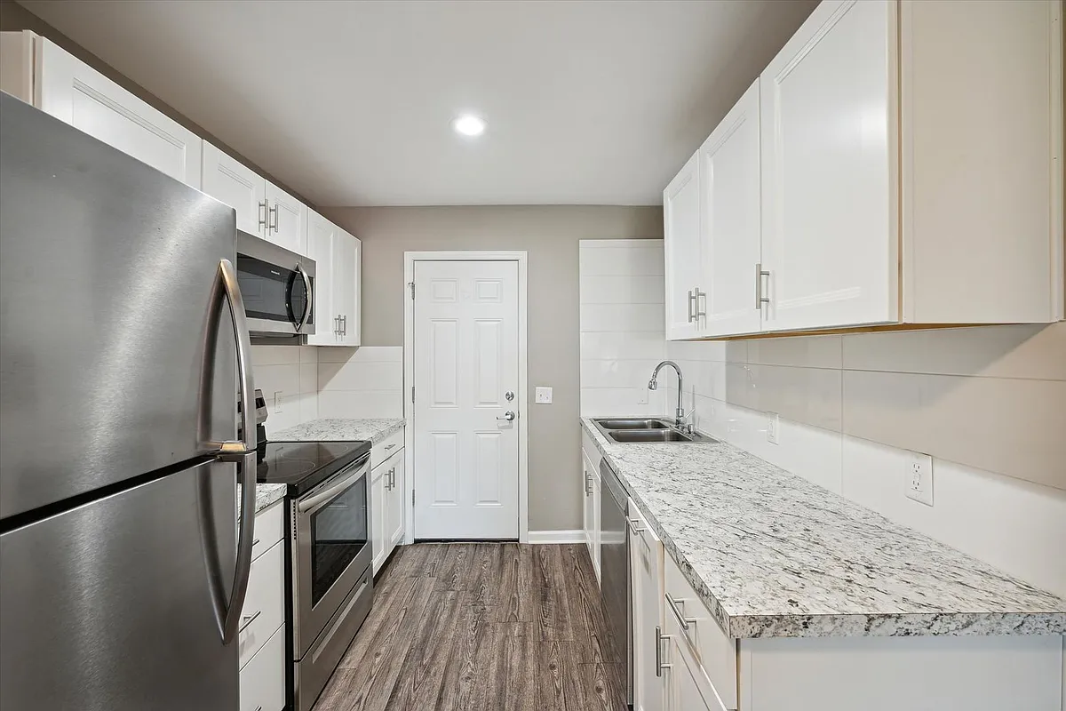 Building Photo - 4101 Harvest Ln