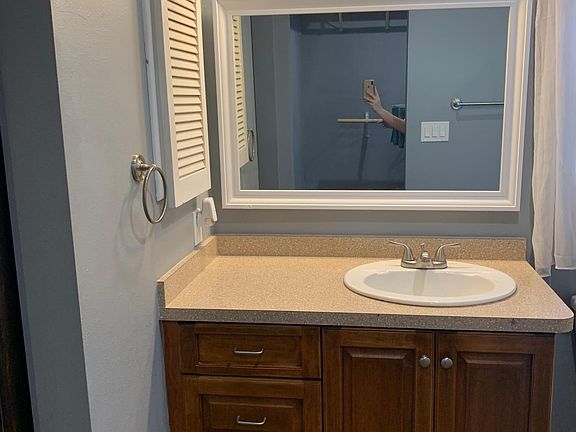 5th image of 3358 Bougainvillea St