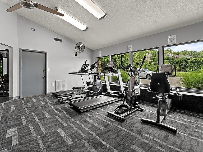 52 Woodland Hills Dr #10 — Photo 27