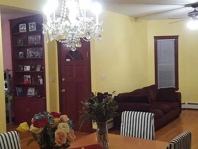 8 Buttonwood St #3 — Photo 1