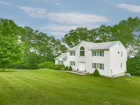 2nd image of 23 Trailside Pl