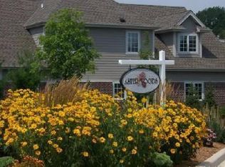 11642 N. Aster Woods Cr, Mequon, WI 53092