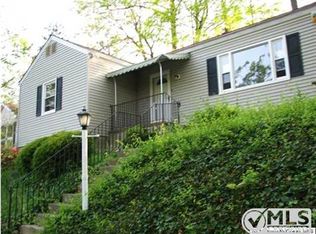 11 Lawrie Rd, Atlantic Highlands, NJ 07716