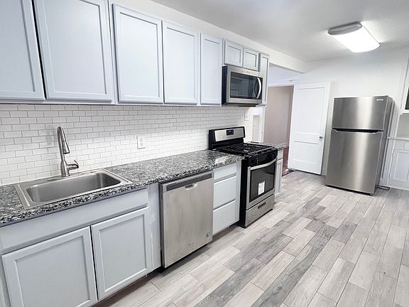 4th image of 4217 Wycliff Ave