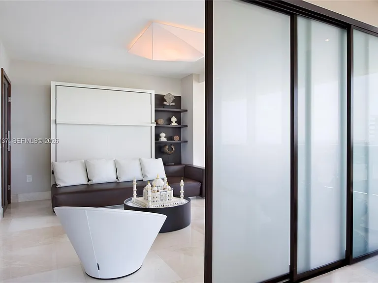 5875 Collins Ave #1008 — Photo 7