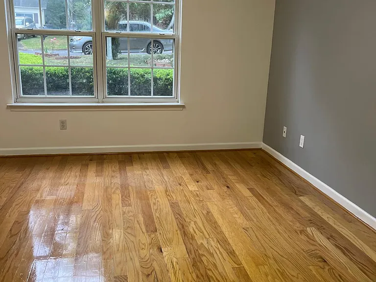 1819 Arlington Ave — Photo 5
