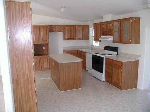 4th image of 32617 N KEFFER Street