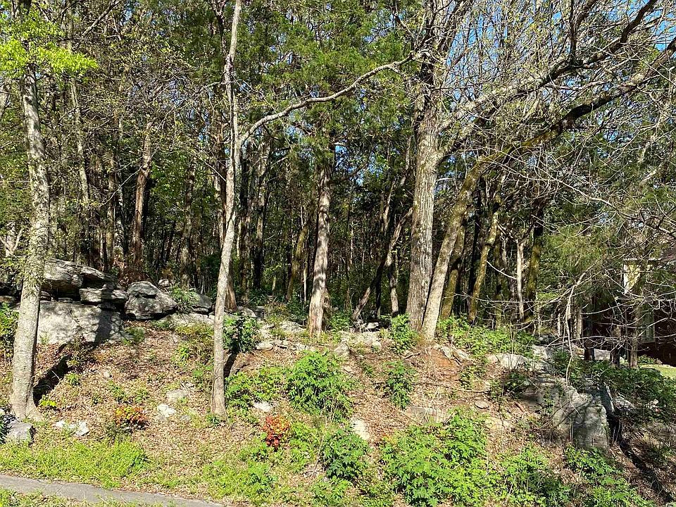 2nd image of 7704 Donegal Dr SE
