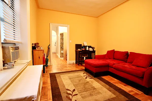 Sold by Remax Edge | media 9