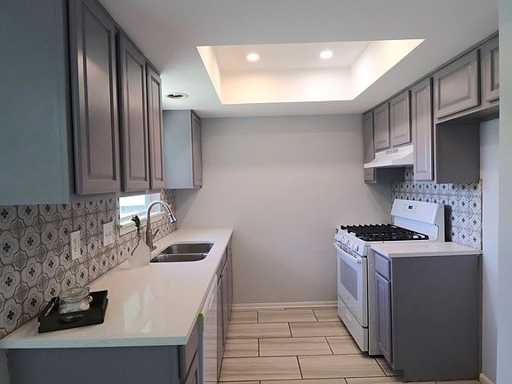 5th image of 7510 MEADOW LAWN ST
