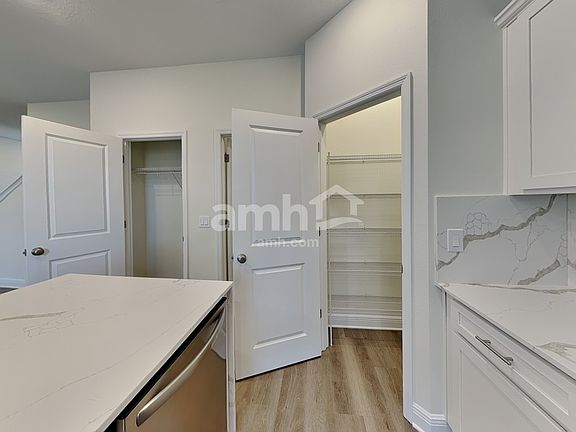 4th image of 4762 Tributary Ln
