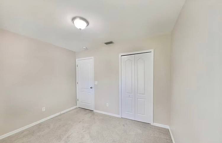 1st image of 21 Zorach Pl