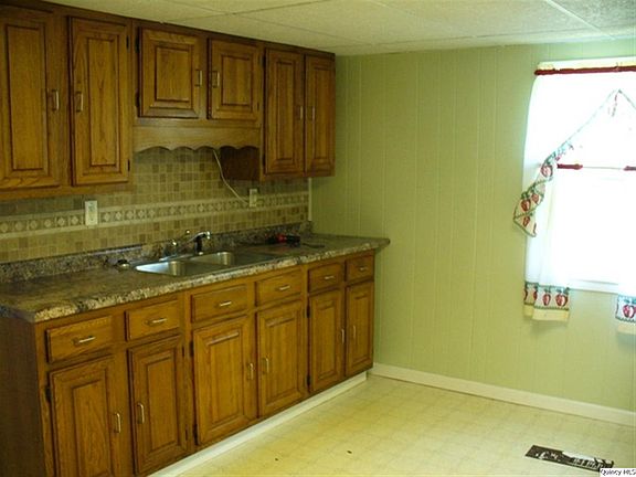 Home for Sale in Quincy, IL $59,900