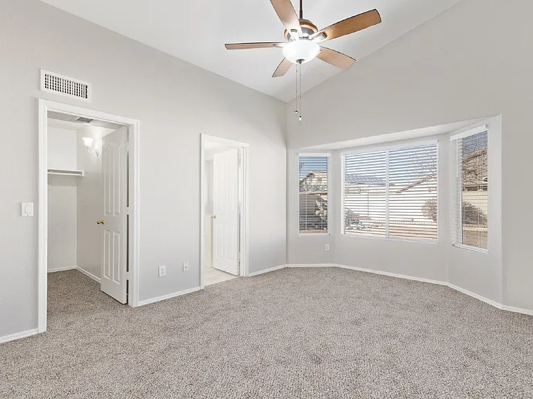 12454 W Holly St — Photo 15