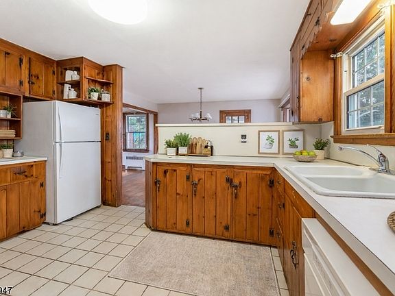 3rd image of 27 Union Rd