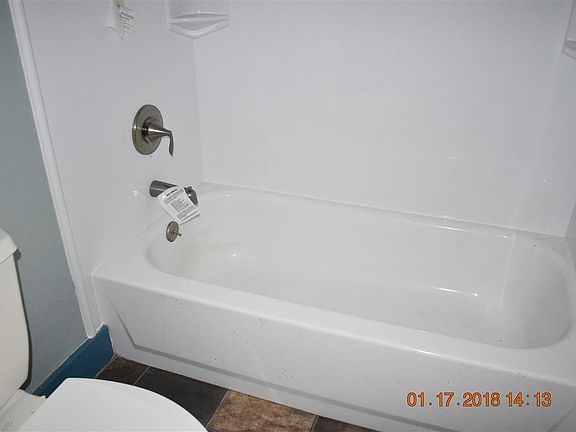4th image of 4828 Union Pike