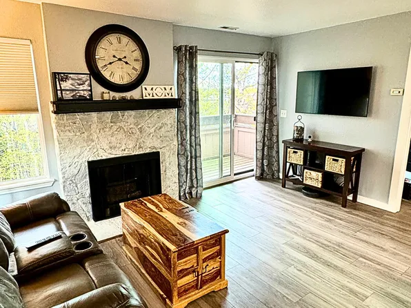 11720 Business Blvd APT 304C, Eagle River, AK 99577
