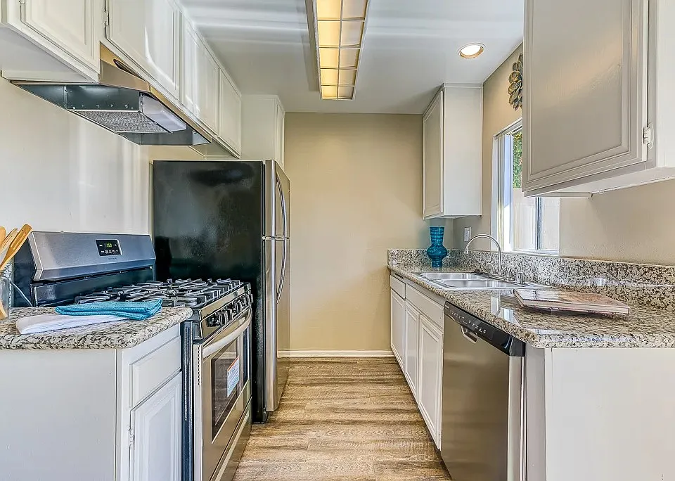 Canyon Club Apartments