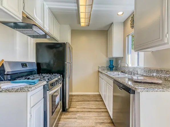 Canyon Club Apartments