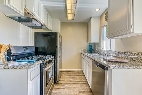 Canyon Club Apartments Photo 1