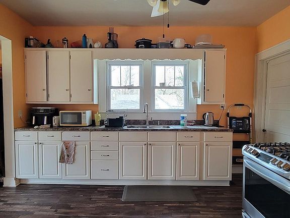 3rd image of 1727 Bedford Rd