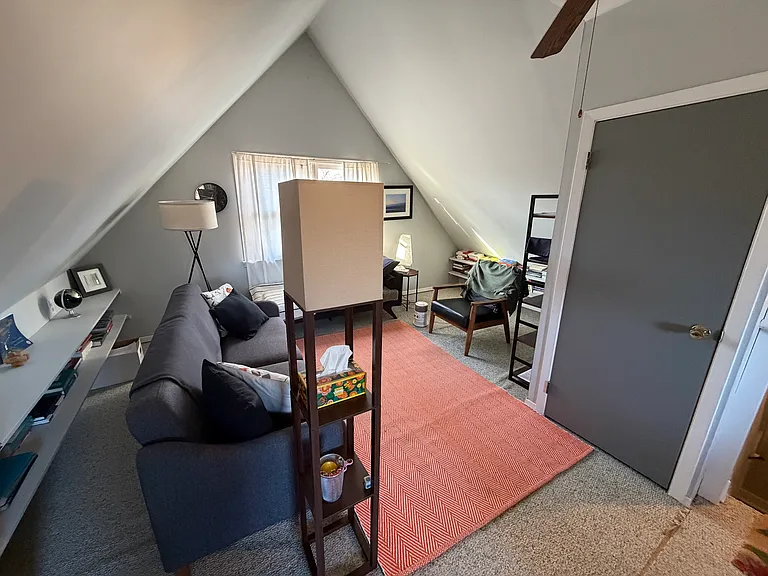 616 E Bloomington St — Photo 24