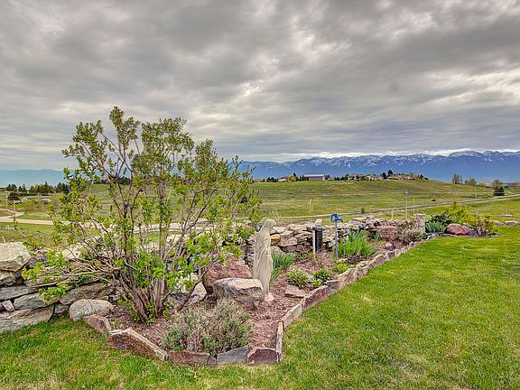 4th image of 39410 Little Bear Ln