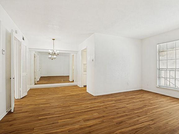 5th image of 12888 Montfort Dr #G-227