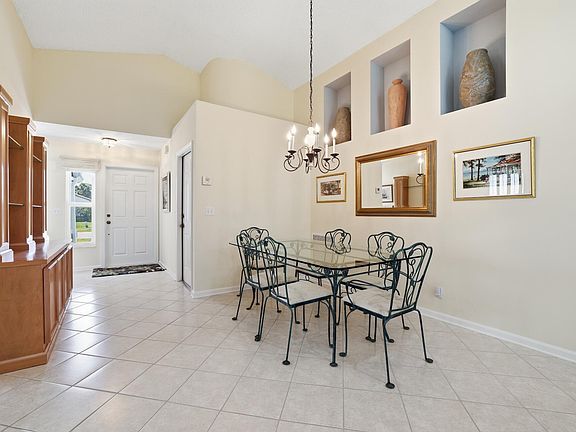 5th image of 15187 Oak Chase Court