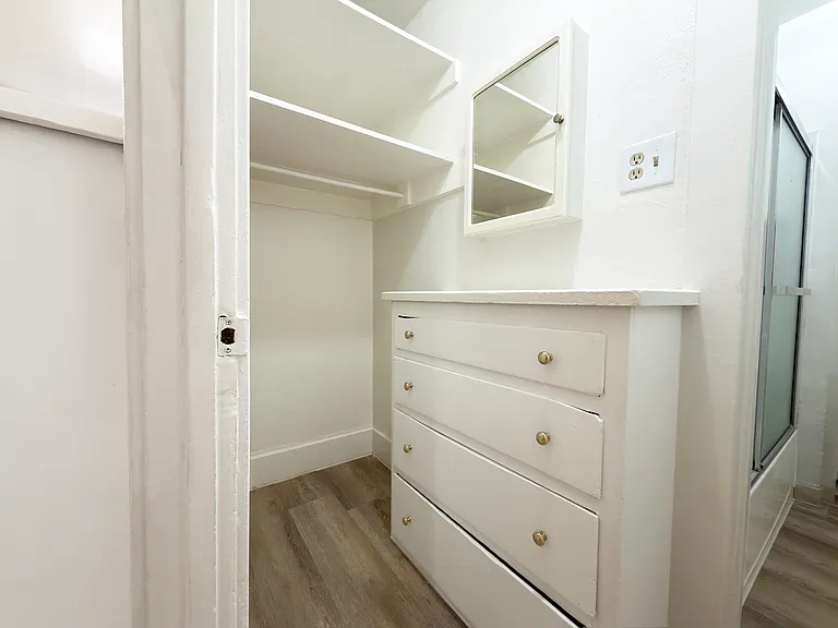 1360 Euclid Ave #8 — Photo 7