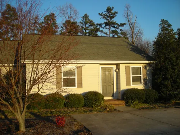 197 Isle Of Pines Rd, Mooresville, NC 28117