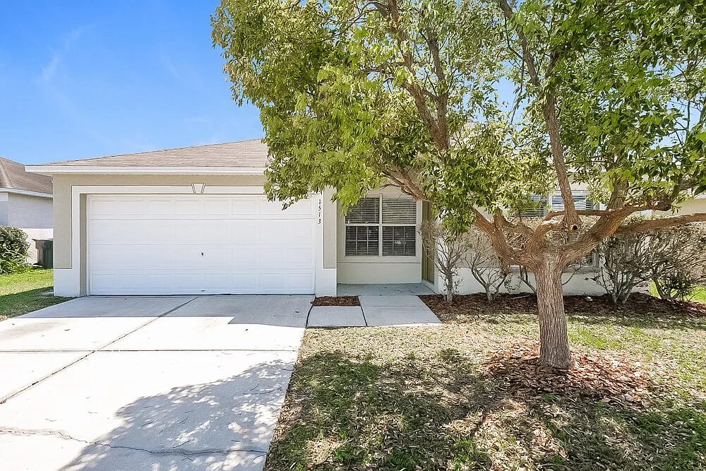 3 bed, 2.0 bath, 1465 sqft, $3,330 — Photo 1