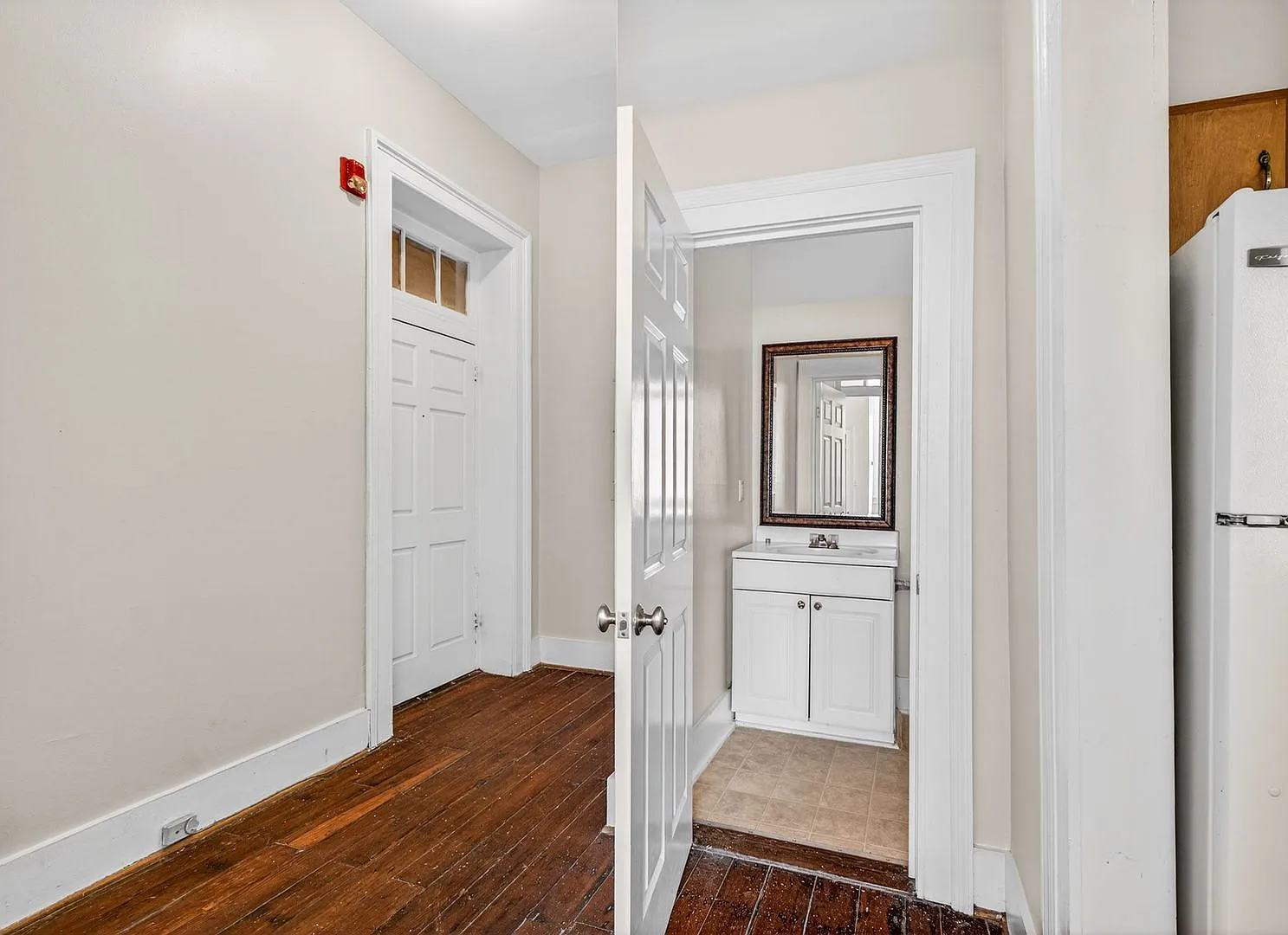 Prime Downtown Living on King Street — Photo 4