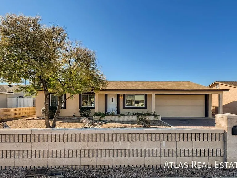 3429 E Blanche Dr — Photo 1