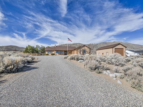 4th image of 17 Colony Estates Dr