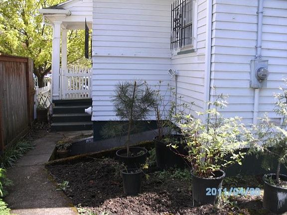 Separate entrance to basement.