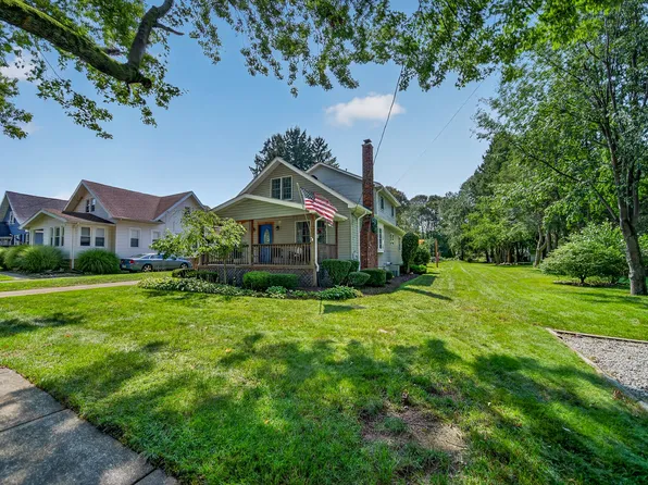 818 Clifton Dr, Erie, PA 16505