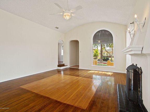 4th image of 1657 La Golondrina Ave