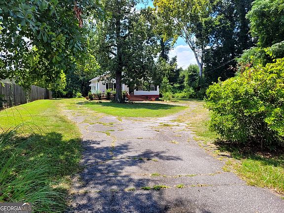 2nd image of 208 Manley Rd