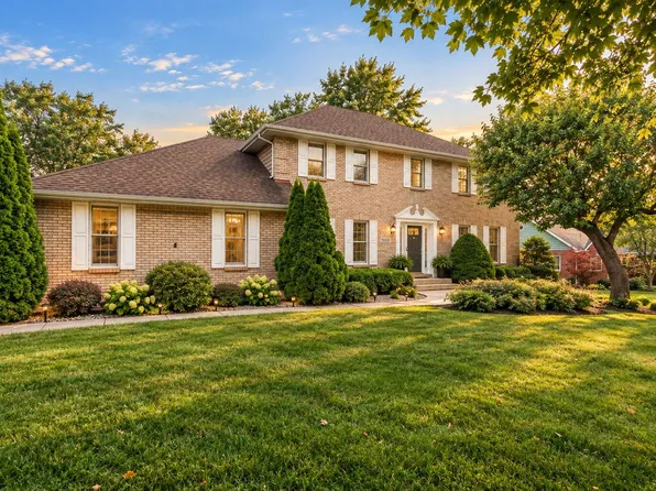 9120 Franklin Dr, Saint John, IN 46373