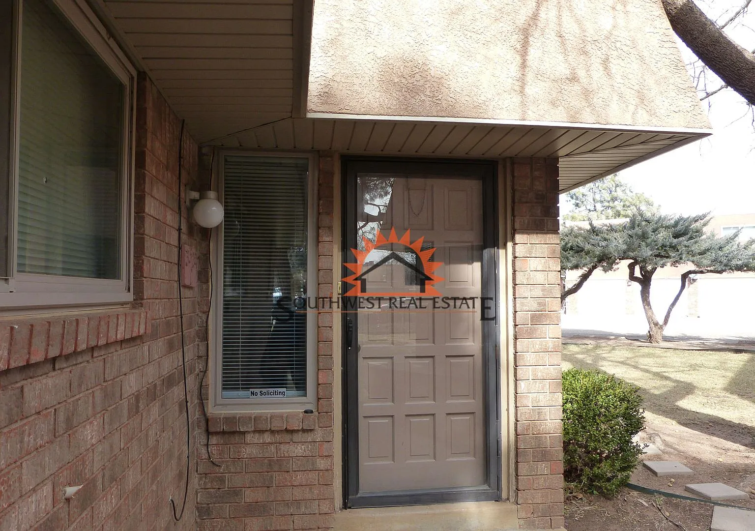 2 story Condo with 1 car garage — Photo 1