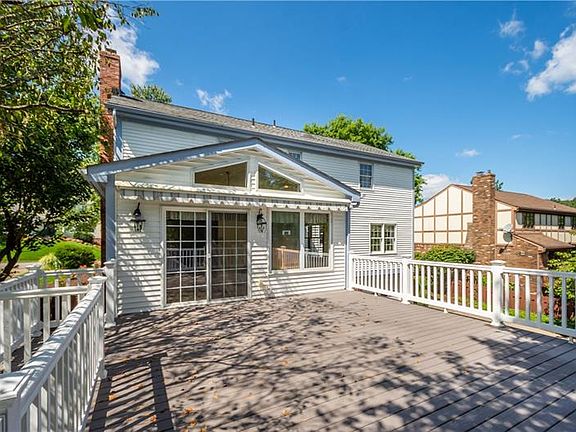 5th image of 408 Stag Horn Dr
