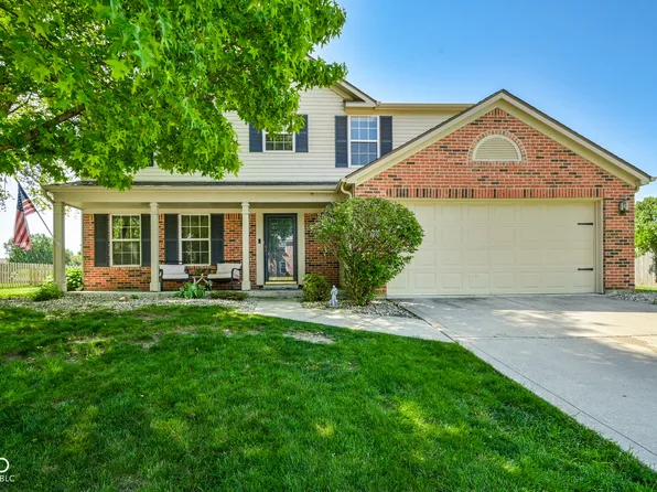 1213 Barrington Dr, Greenwood, IN 46143