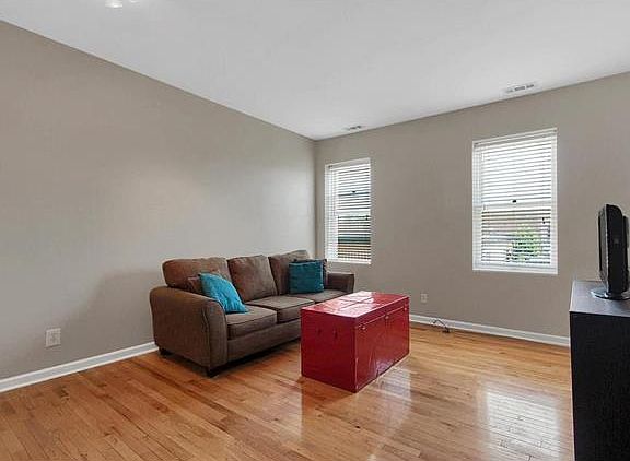 4th image of 708 Soulard St #708A