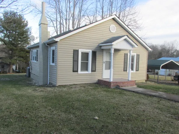 665 Hillcrest St, Hudson, NC 28638