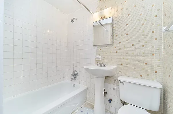 Rented by Living New York | media 10